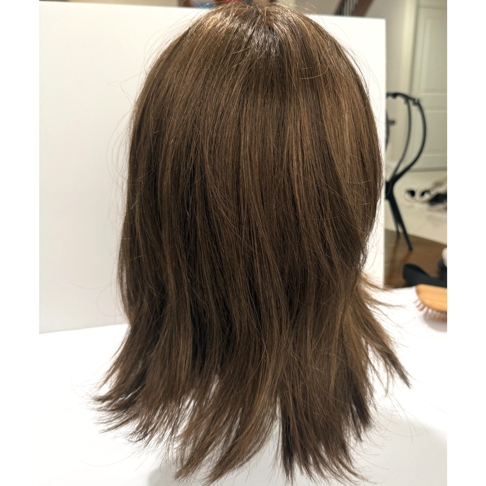 NWT Amelia Synthetic Wig Medium Golden Brown Shoulder Length Average Cap Natural - Picture 3 of 12